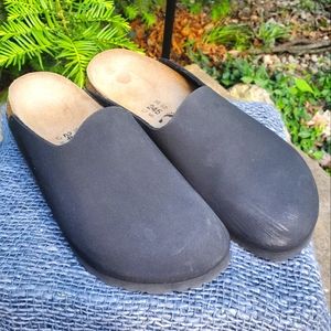 Birki's (by Birkenstock) Clogs Black Size 38 (7-7.5)